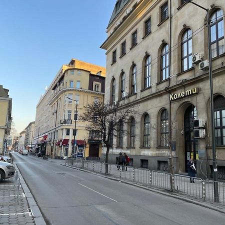 The Central Post Apartments София Экстерьер фото