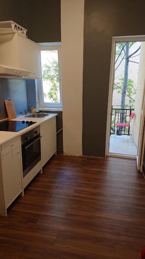 The Central Post Apartments София Экстерьер фото