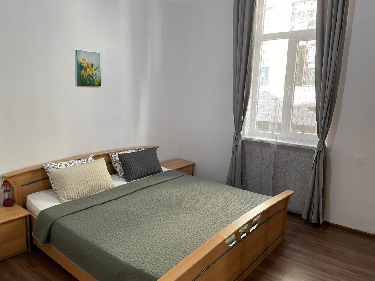 The Central Post Apartments София Экстерьер фото