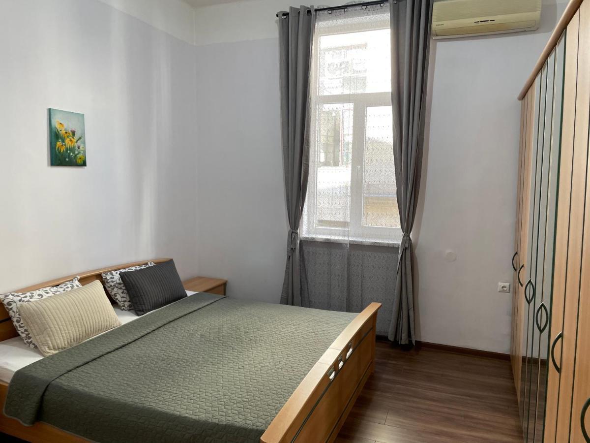 The Central Post Apartments София Экстерьер фото