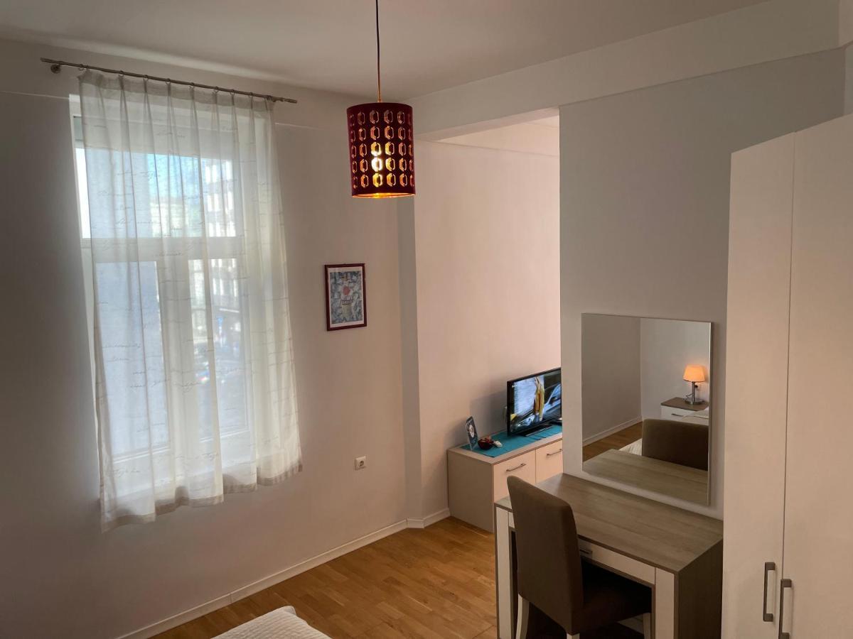 The Central Post Apartments София Экстерьер фото