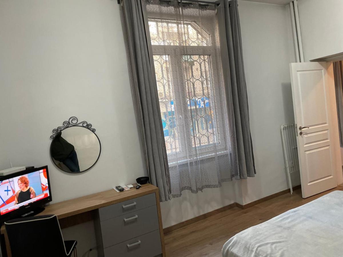The Central Post Apartments София Экстерьер фото