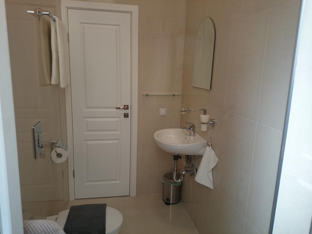 The Central Post Apartments София Номер фото