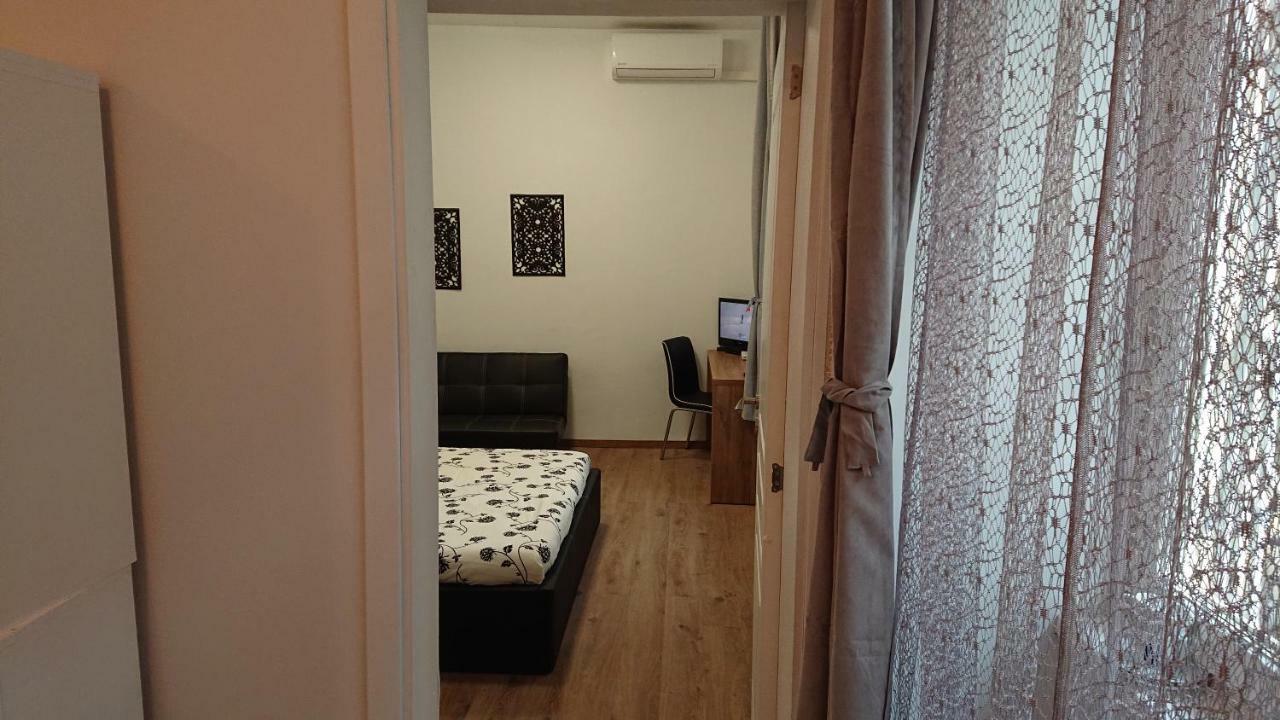The Central Post Apartments София Экстерьер фото