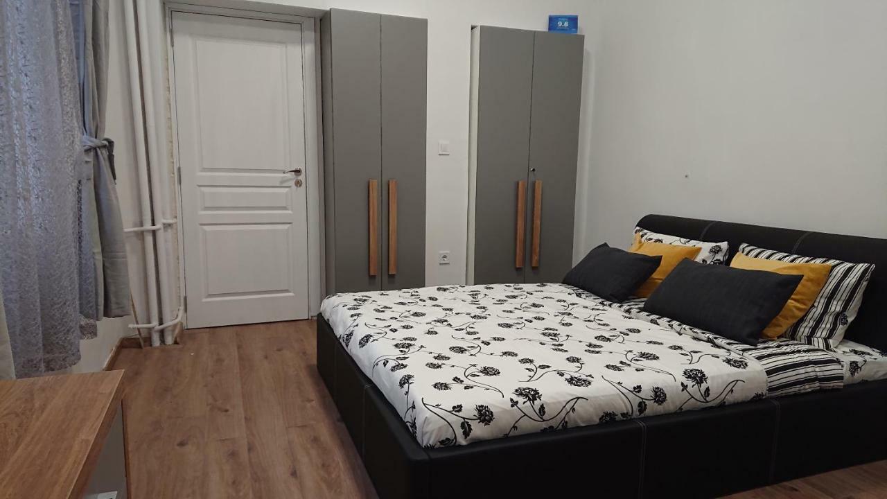 The Central Post Apartments София Экстерьер фото